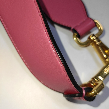 Fendi Baguette Lambskin Leather Crossbody Bag Medium Pink