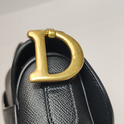 Dior Saddle 2022 Medium Grained Calfskin Leather Bag Black