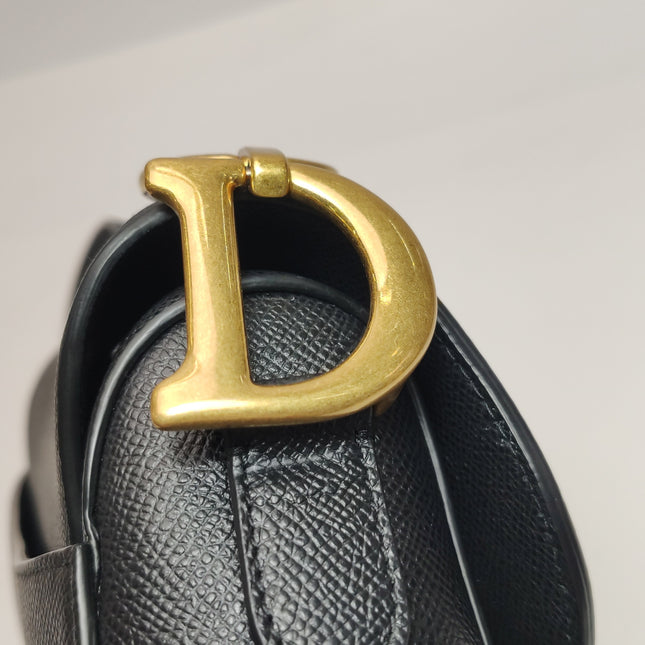Dior Saddle 2022 Medium Grained Calfskin Leather Bag Black