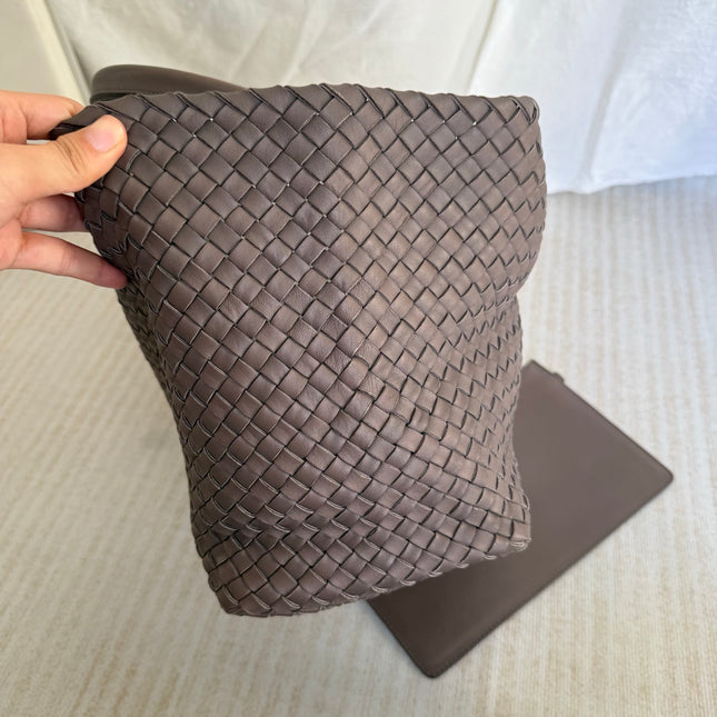 Bottega Veneta Cabat Large Intreccio Leather Tote Bag Grey 40-43cm