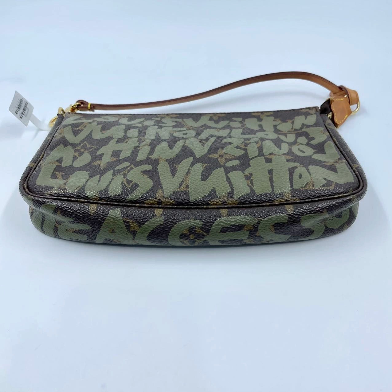 Louis Vuitton Pochette Accessoire Monogram Green Graffiti Clutch