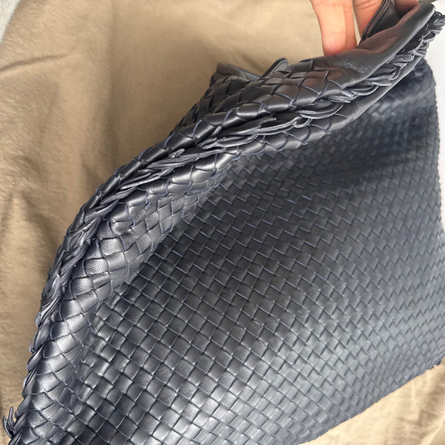 Bottega Veneta Hobo Maxi Midnight Navy Black leather 50cm