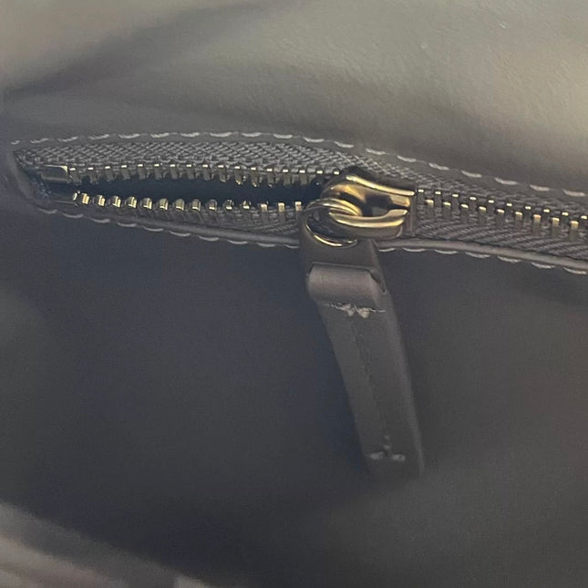 Bottega Veneta Hop Hobo Medium Leather Nutty Brown