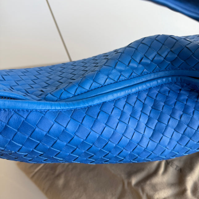 Bottega Veneta Veneta Hobo Medium Royal Blue Intrecciato Leather Bag 47cm