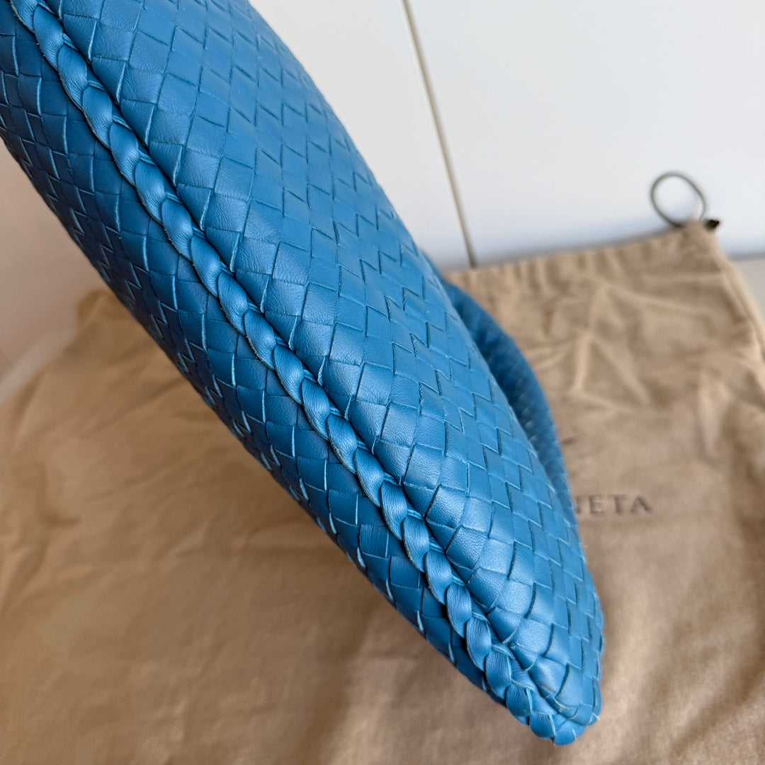 Bottega Veneta Veneta Hobo Medium Blue Intrecciato Leather Bag 47cm