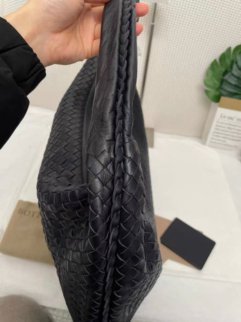 Bottega Veneta Hobo Maxi Midnight Navy Black leather 50cm