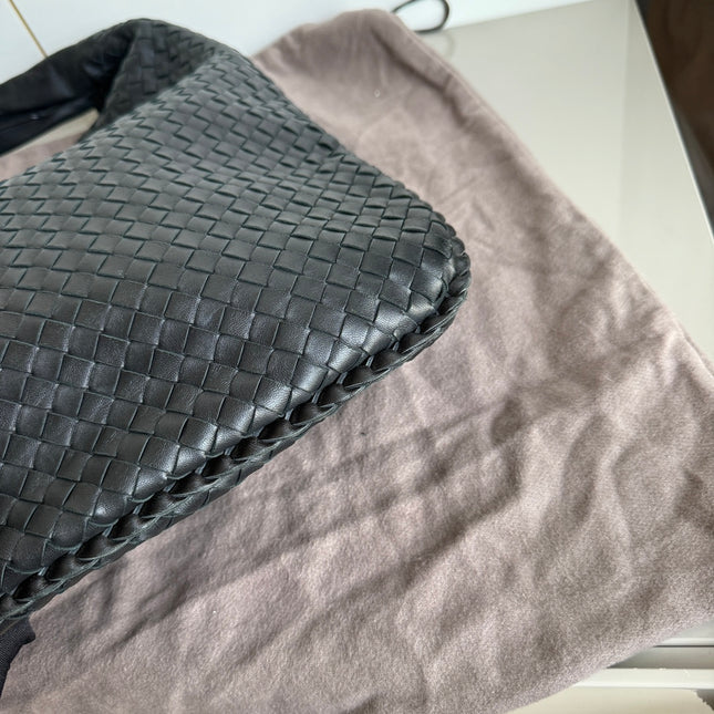 Bottega Veneta Veneta Hobo Maxi Black Leather 52cm