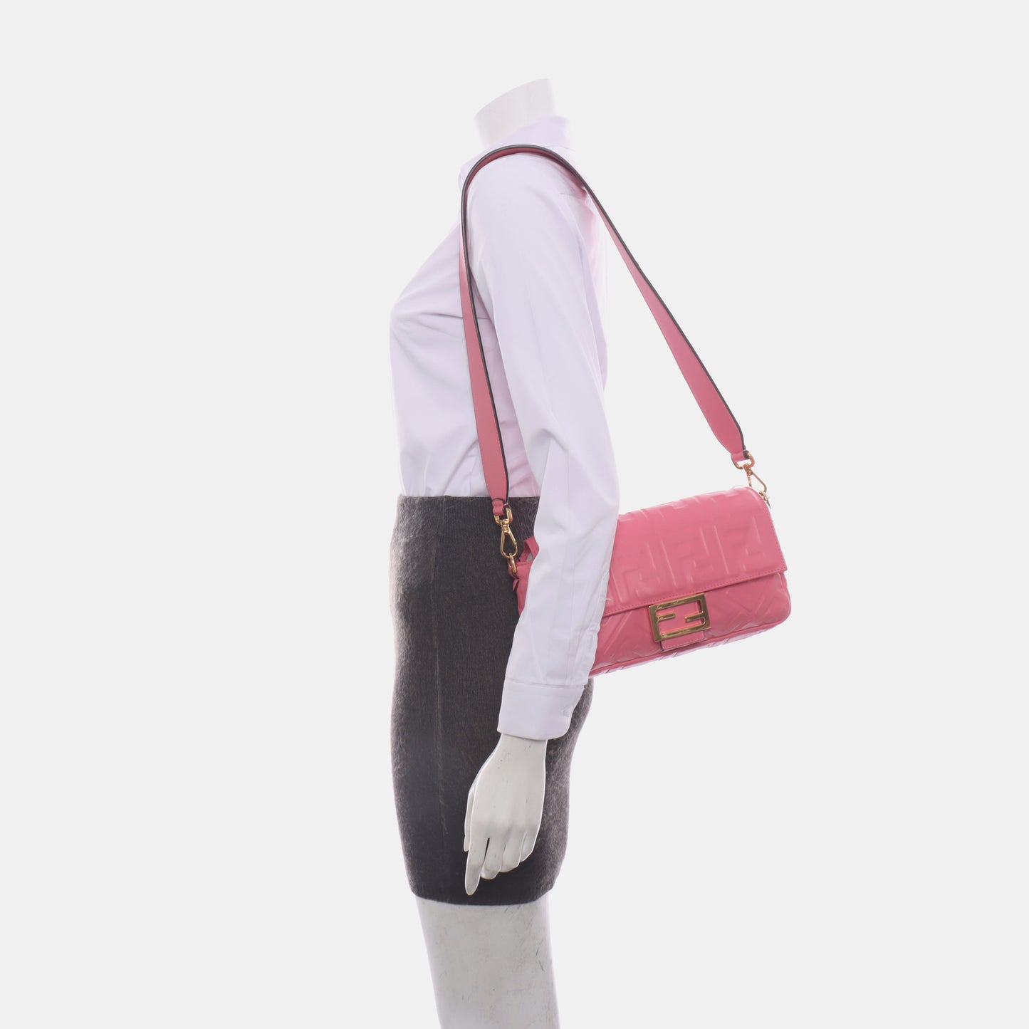 Fendi Baguette Lambskin Leather Crossbody Bag Medium Pink