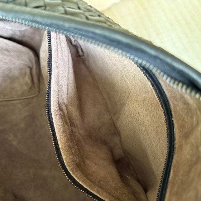 Bottega Veneta Veneta Intrecciato Hobo Bag Medium Black Leather 47cm