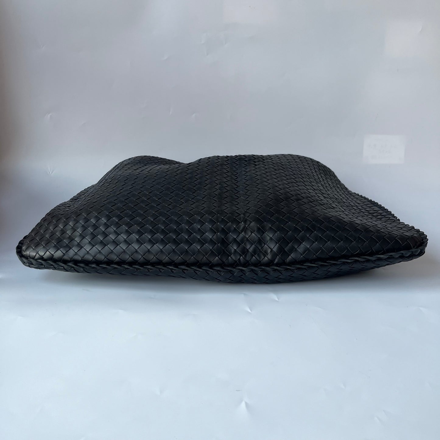 Bottega Veneta Veneta Hobo Maxi Black Leather 51cm