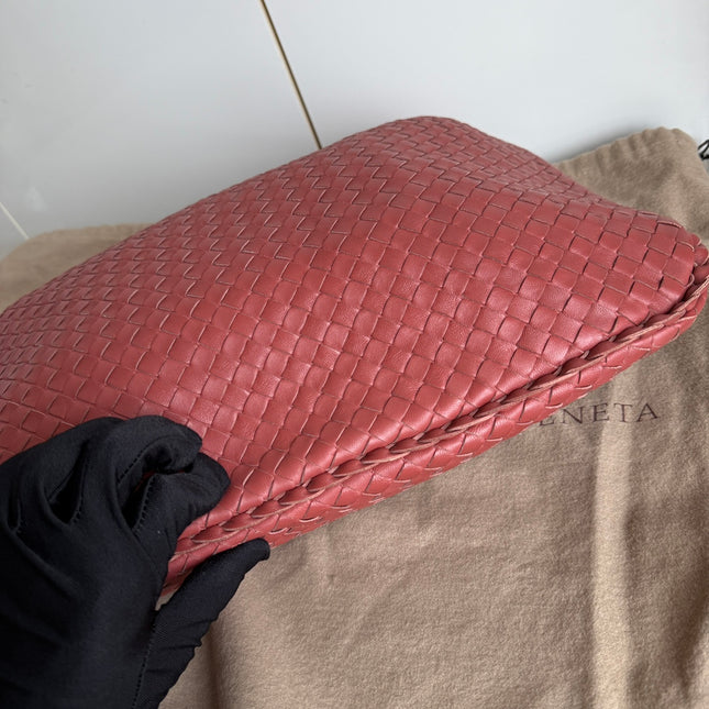 Bottega Veneta Veneta Hobo Medium Brick Red Intrecciato Leather Bag 47cm