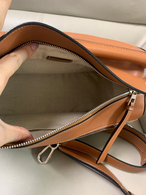 Sold Loewe Puzzle Medium Crossbody bag Caramel leather