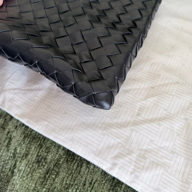 Bottega Veneta Hop Large Leather Black Hobo Bag