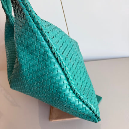 Bottega Veneta Veneta Hobo Maxi Green Intrecciato Leather Bag 51cm