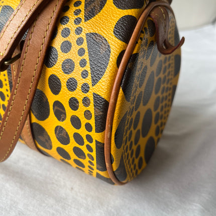 Sac à main Louis Vuitton x Kusama Papillon 28 à pois jaunes
