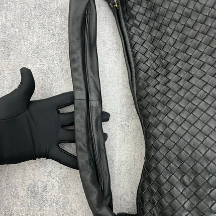 Bottega Veneta Veneta Hobo Maxi Black Leather 52cm