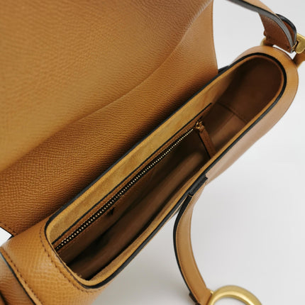 Dior Saddle 2021 Medium Tan Brown Grained Calfskin Leather Bag