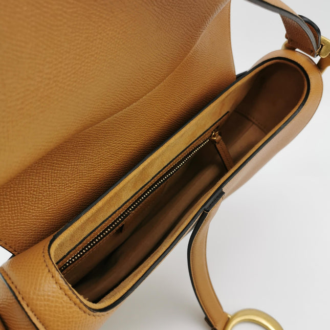 Dior Saddle 2021 Medium Tan Brown Grained Calfskin Leather Bag