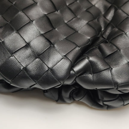 Bottega Veneta Pouch Large Intrecciato Black Calfskin Leather Clutch