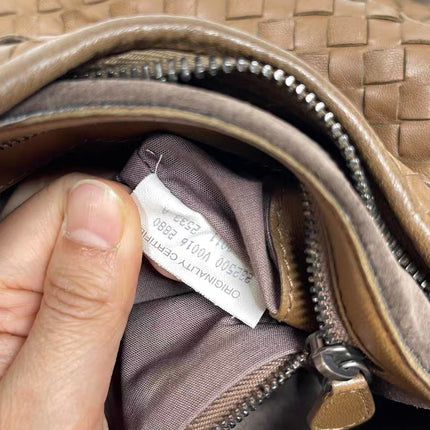 Bottega Veneta Belly Hobo Milk Chocolate Brown Maxi 50cm Intrecciato Leather