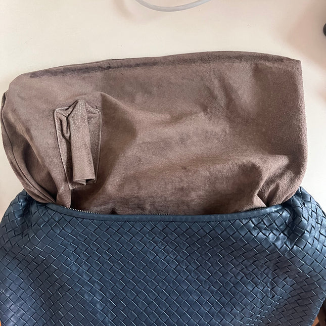 Sold Bottega Veneta Veneta Hobo Medium Navy Intrecciato Leather Bag
