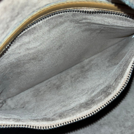 Bottega Veneta Intrecciato Hobo Bag Medium Milk Chocolate Brown Lambskin leather 40cm