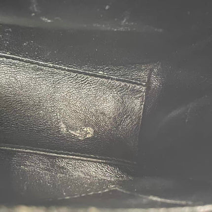 Sac Chanel Vintage Kelly à Rabat en Cuir Noir avec Bandoulière Réglable et Bijouterie en Or 24 carats