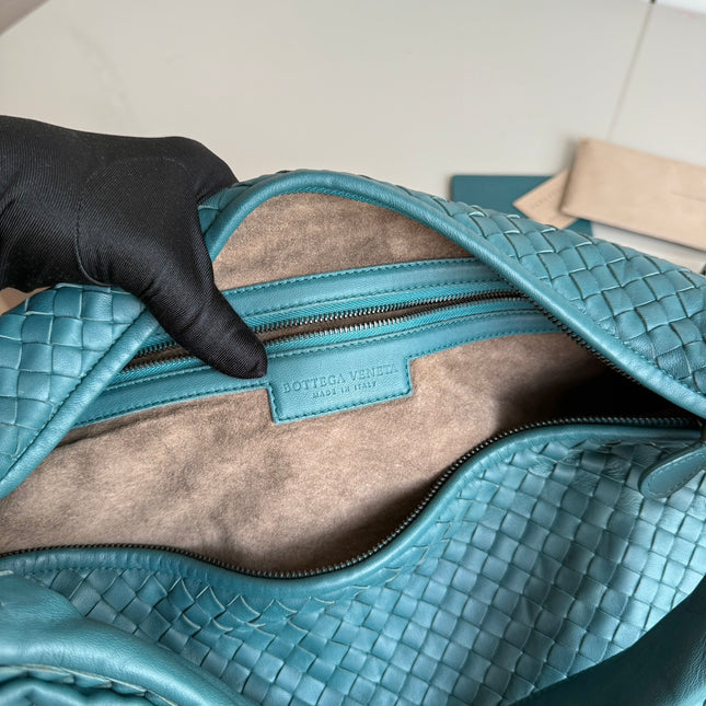 Bottega Veneta Veneta Hobo Maxi Green Intrecciato Leather Bag 51cm