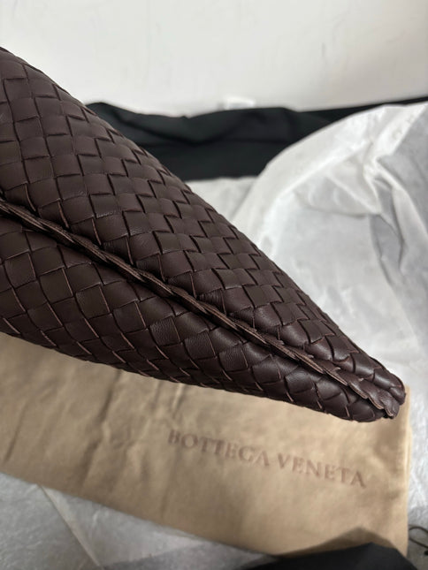 Bottega Veneta Intrecciato Hobo Bag Medium Brown Lambskin leather 40cm
