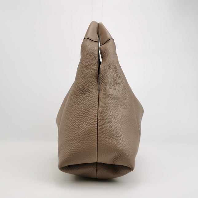 Gucci Softbit Maxi Shoulder Bag Beige Calfskin Leather 2024