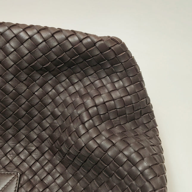 Bottega Veneta Cabat Tote Intreccio Leather Milk Chocolate Brown 40cm