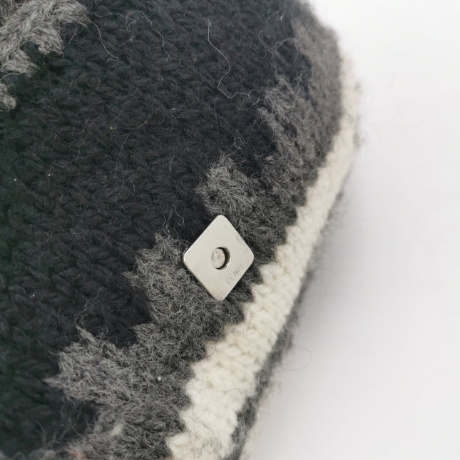 Fendi Baguette Bag Grey and White Wool Knit Shoulder Bag