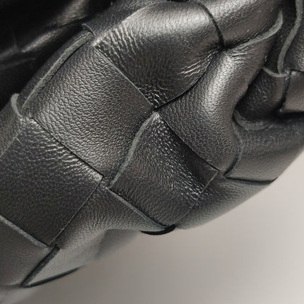 Bottega Veneta Pouch Large Intrecciato Black Calfskin Leather Clutch