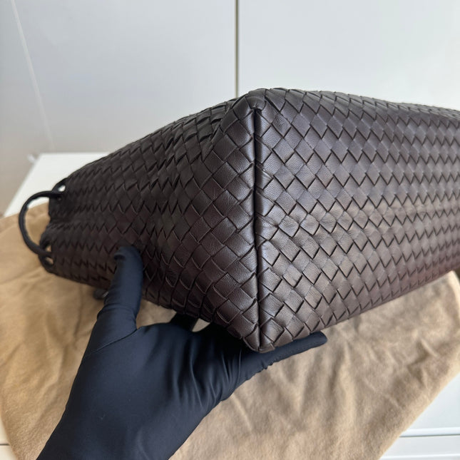 Sold Bottega Veneta Garda Shoulder Bag Intrecciato Nappa Leather Dark Chocolate Brown Large 33cm