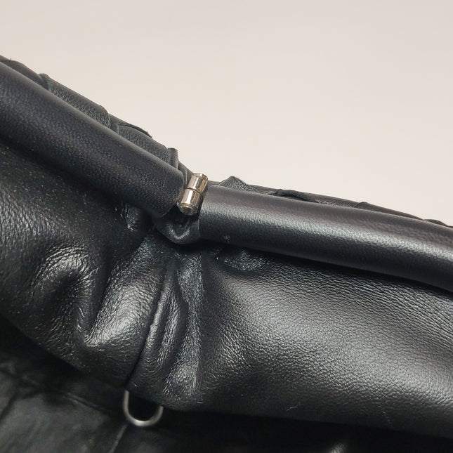 Bottega Veneta Pouch Large Intrecciato Black Calfskin Leather Clutch