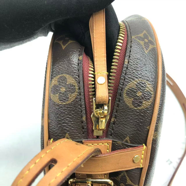 Louis Vuitton Boîte Chapeau Souple Leather MM Crossbody Bag