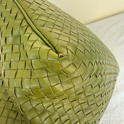 Bottega Veneta Shoulder Bag Avocado Green 38cm