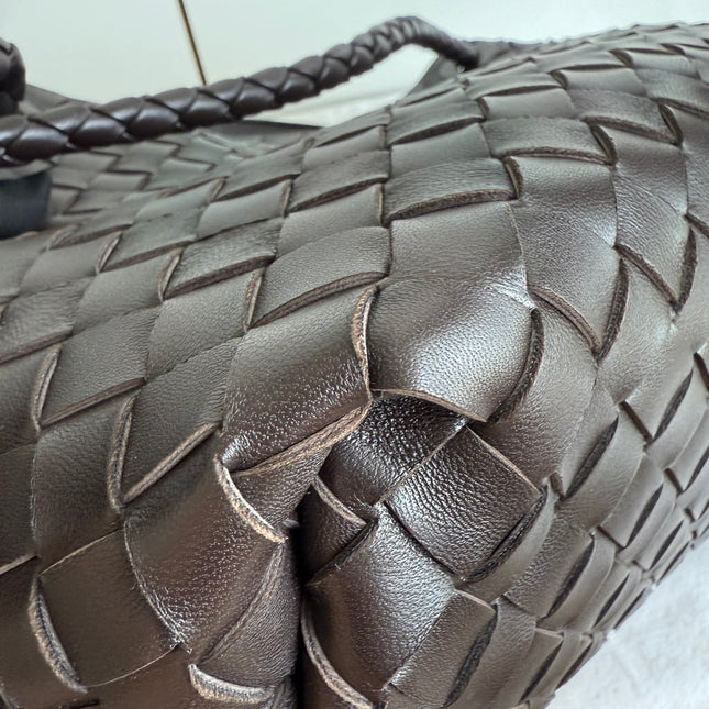 Bottega Veneta Andiamo Medium Fondant Dark Chocolate Brown Handbag