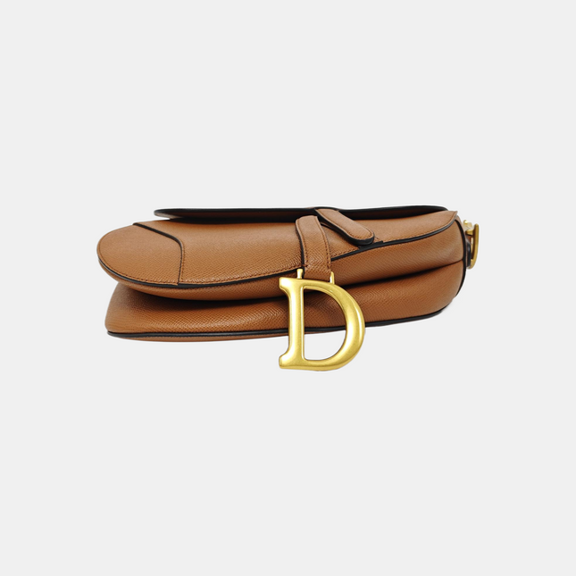 Dior Saddle 2022 Medium Tan Brown Grained Calfskin Leather Bag with Strap