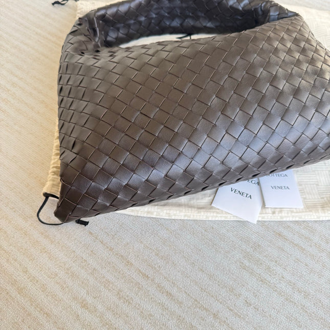 Bottega Veneta Hop Hobo Small Fondant Dark Chocolate Brown Leather 40cm