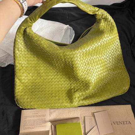 Bottega Veneta Veneta Hobo Maxi Avocado Green Intrecciato Leather Bag 50cm