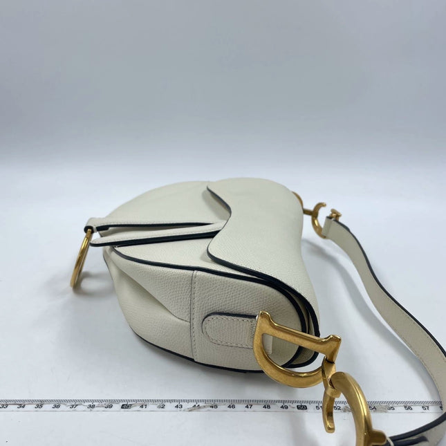 Dior Saddle Medium 2019 White Grained Leather Handbag