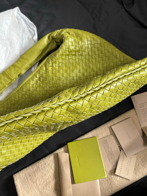 Bottega Veneta Veneta Hobo Maxi Avocado Green Intrecciato Leather Bag 50cm