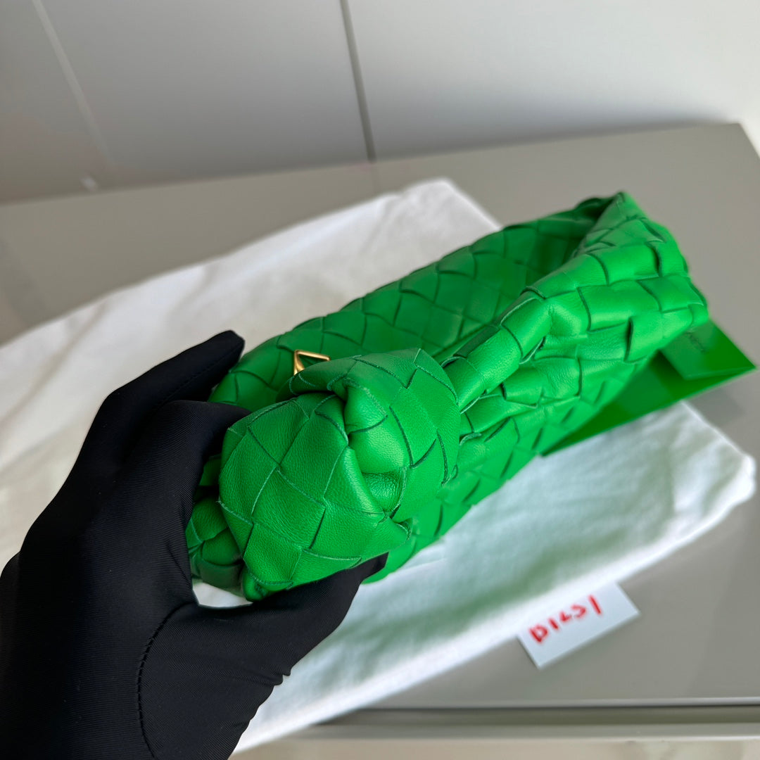 Bottega Veneta Jodie Mini Parakeet Green Lambskin Leather Clutch Bag Never Worn