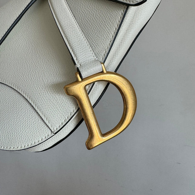 Dior Saddle Medium 2019 White Grained Leather Handbag