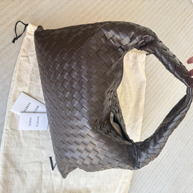 Bottega Veneta Hop Hobo Small Fondant Dark Chocolate Brown Leather 40cm