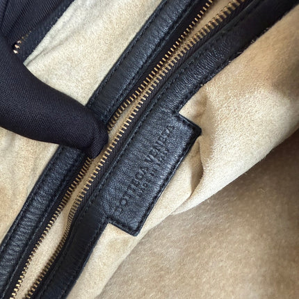 Bottega Veneta Veneta Hobo Maxi Black Leather 52cm