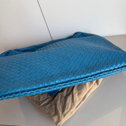 Bottega Veneta Veneta Hobo Maxi Blue Intrecciato Leather 52cm