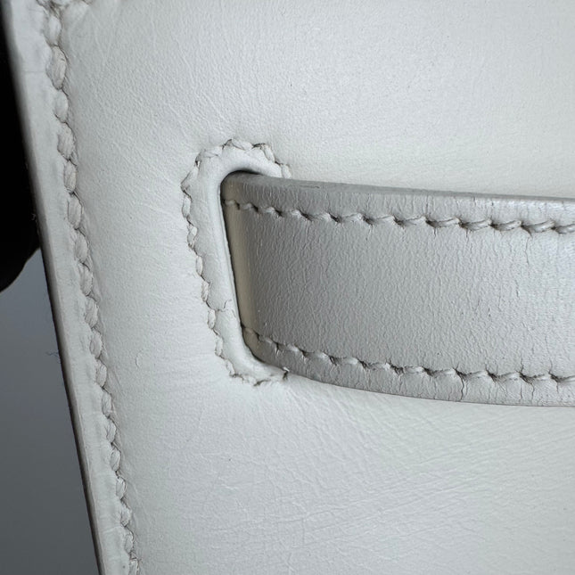Hermes Kelly 28 Sellier Vintage White Box Leather Gold Hardware 1996