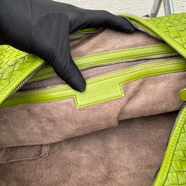 Sold Bottega Veneta Veneta Hobo Large Mela 52cm Lambskin Leather